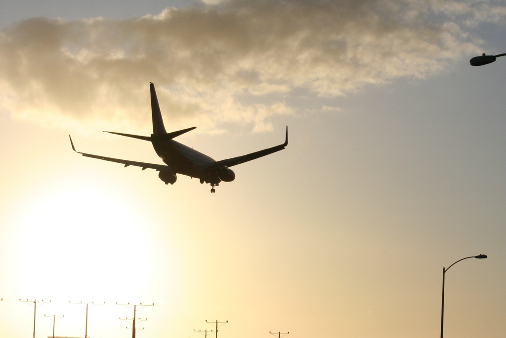 Start Your Holiday From the Airport With Tenerife Car Hire